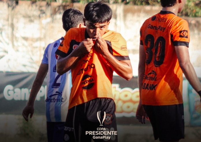 Amadeo Martínez anotó su primer gol con el 'Ave'. Foto cortesía: CD Águila.