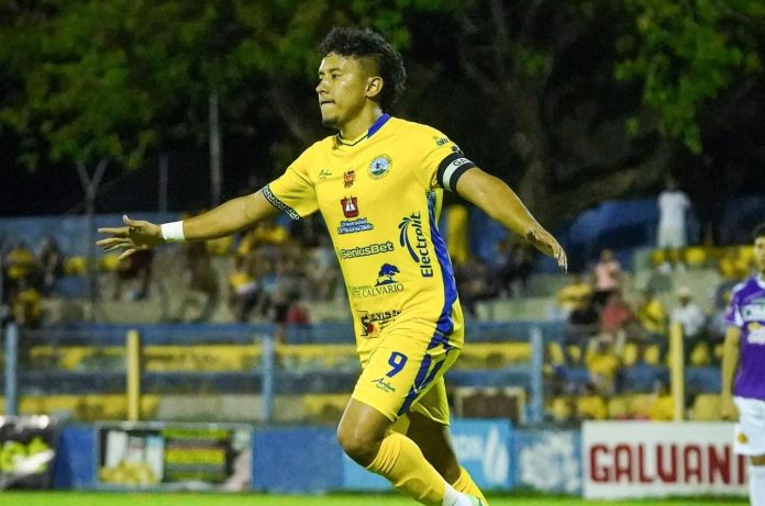 Doblete de Argueta. Foto cortesía: Municipal Limeño.