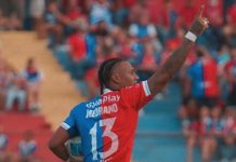 FAS vence a Fuerte de Omar Sevilla y mantiene su distancia en el liderato Medrano anotó el primer tanto. Foto cortesía: FAS.