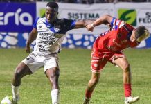 Firpo empató ante el Roble de Tercera División y complicó su clasificación a octavos Los 'Pamperos' tuvieron una noche complicada en Ilobasco. Foto cortesía: Luis Ángel Firpo.