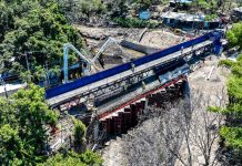 Puente en Villa Lourdes alcanza 80% de avance en su construcción