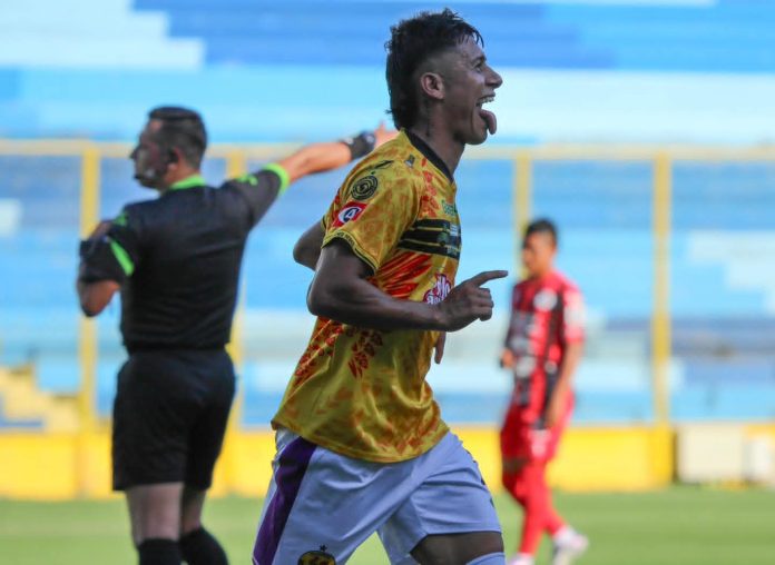 Bogotá volvió a anotar. Foto cortesía: Platense.