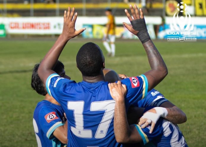 Primera victoria de los 'Tecolotes'. Foto cortesía: Zacatecoluca.
