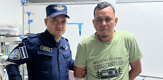 Detienen a motociclista ebrio tras accidente de tránsito en el que murió su acompañante, en San Francisco Gotera