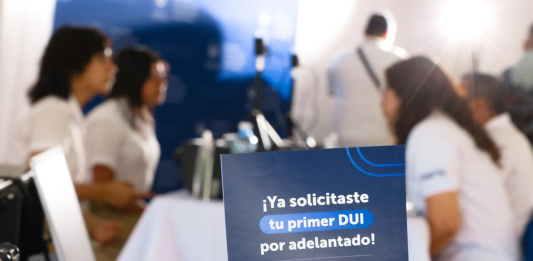 Inician jornadas de preenrolamiento para emisión de DUI en centros educativos