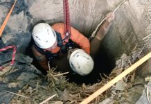 Bomberos rescata a persona que cayó en un pozo en Ciudad Delgado