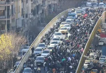 La libertad global retrocedió en 2025, según Freedom House