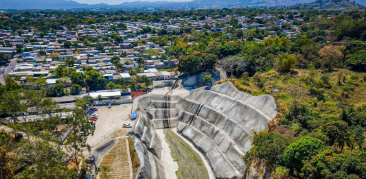 Entregan obra de mitigación en colonia Santa Eduviges, Soyapango