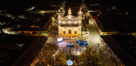 Entregan obras de renovación del Centro Histórico de Suchitoto