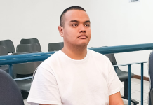 Acusado de estafar a 23 personas con falsas promociones de vuelos continuará detenido