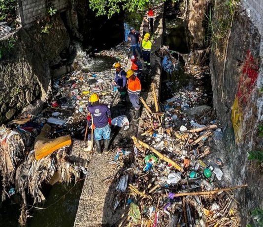 Alcaldía de San Salvador Centro ejecuta limpieza de ríos y quebradas previo a la época lluviosa