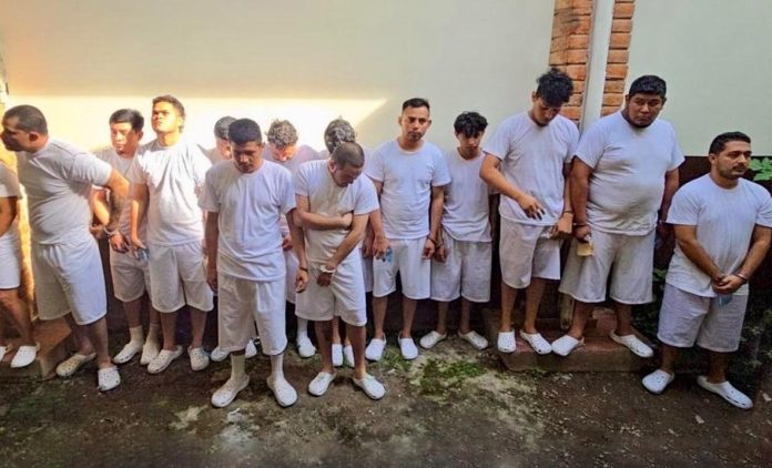 Doce aficionados fueron Condenados. Foto cortesía: Centros Judiciales El Salvador.