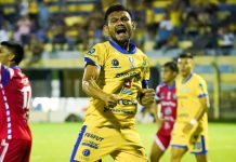 Municipal Limeño sufrió, pero venció al Roble de Tercera División y clasificó a cuartos de Copa Presidente Wilma Torres fue la figura con un doblete. Foto cortesía: Municipal Limeño.