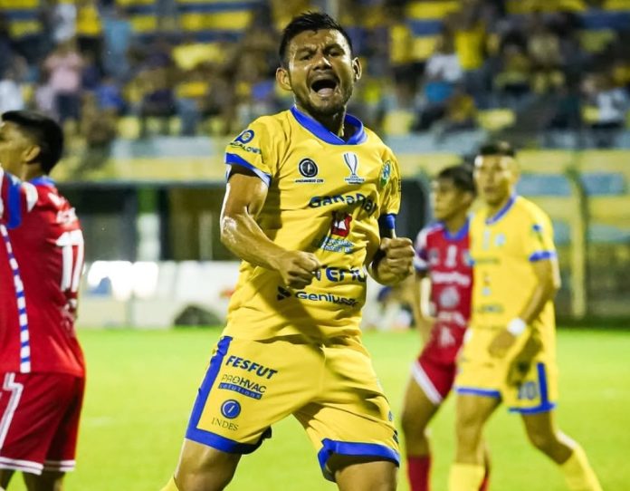 Wilma Torres fue la figura con un doblete. Foto cortesía: Municipal Limeño.