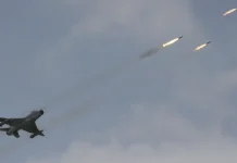 Más de 100 muertos en bombardeo contra un mercado en Nigeria