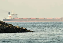 Irán declara «totalmente abierto» el estrecho de Ormuz