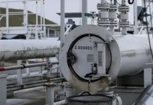 Ucrania reanudará transporte de petróleo ruso hacia Europa