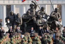 Kim inaugura museo para norcoreanos muertos en Ucrania