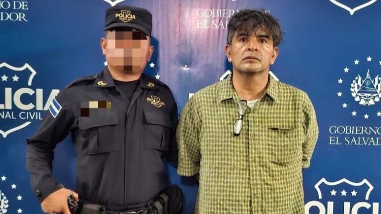 Acosador sexual es capturado cuando agredió a víctima al interior unidad del transporte público