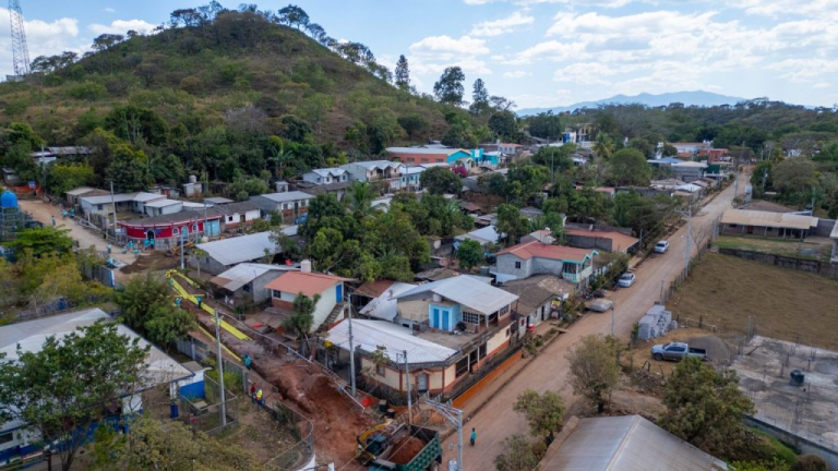 Suspenderán servicio eléctrico del 1 al 3 de junio en El Mozote por obras de cableado subterráneo