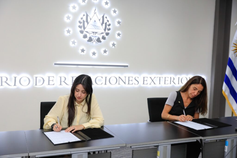 El Salvador y Uruguay acuerdan nuevas iniciativas de cooperación para el período 2026-2028