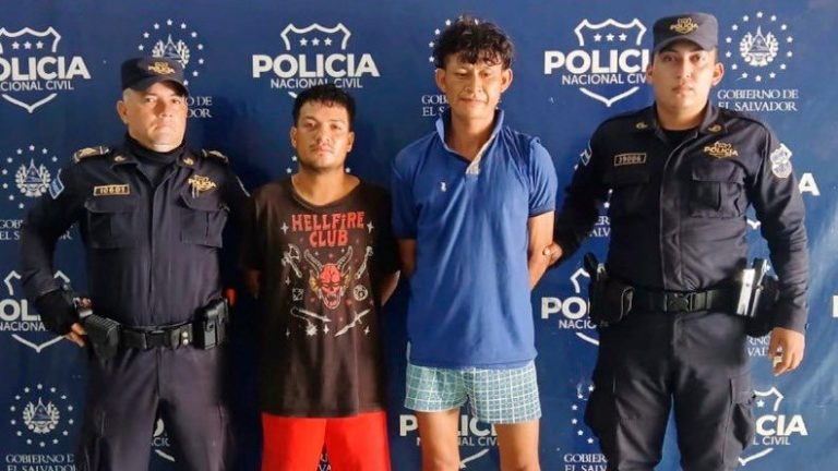 Dos detenidos por desórdenes públicos tras ser captados en pelea en parque de San Miguel Centro