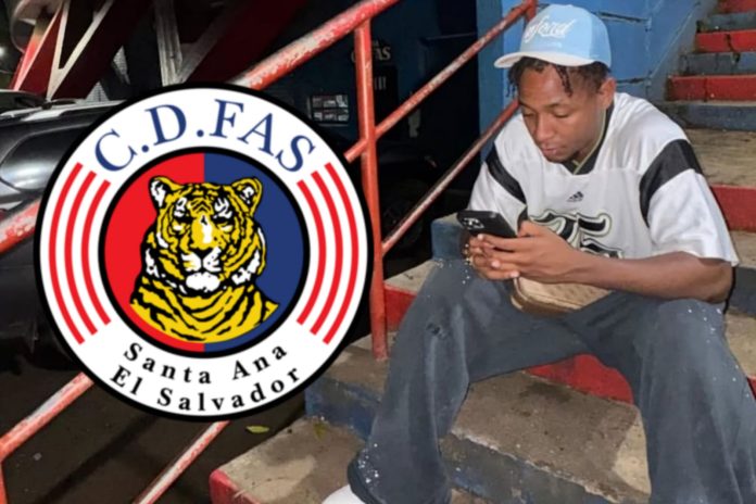 El salvadoreño-colombiano estuvo en el Quiteño. Foto cortesía: Bryan Gil.