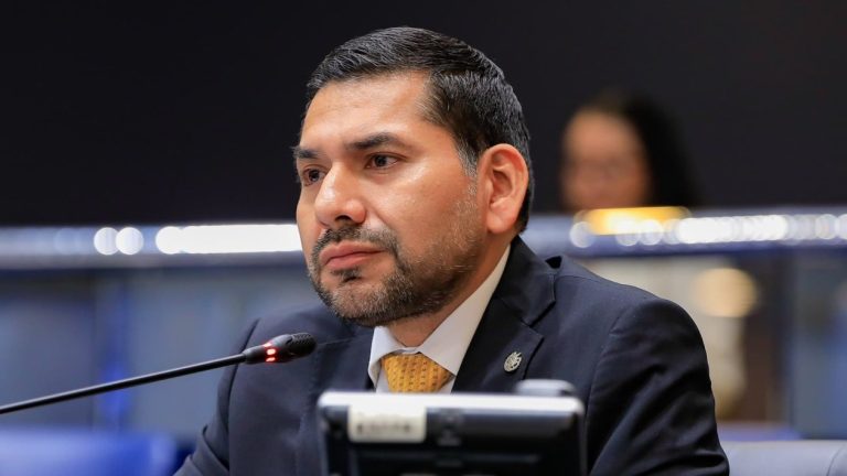 Francisco Lira confirma inscripción como precandidato a diputado en proceso interno de ARENA