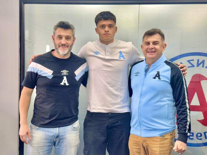 Franco renovó con los 'Albos'. Foto cortesía: Alianza FC.