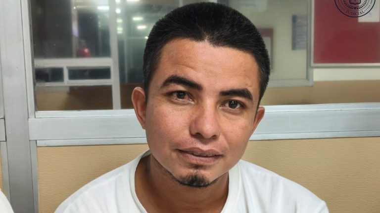 Decretan detención provisional para motociclista acusado de conducción peligrosa en Santa Ana