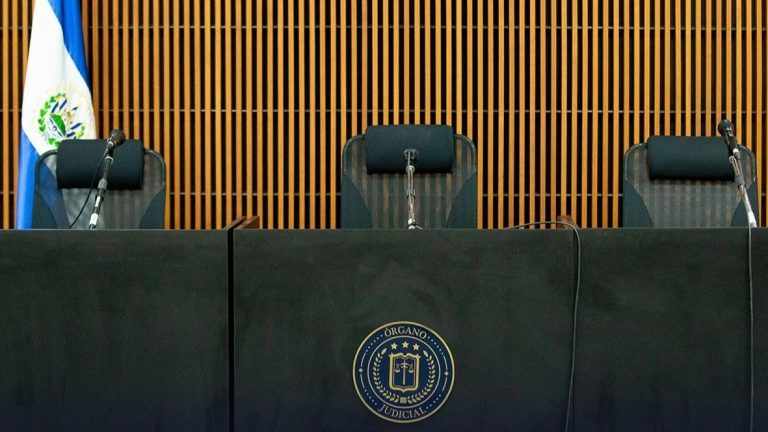 Condenan a seis años de prisión a hombre por estafa mediante plataforma de inversiones en línea