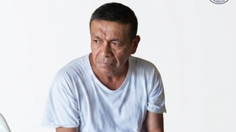 Condenan a 50 años de prisión a hombre por feminicidio agravado de su esposa en Santa Tecla