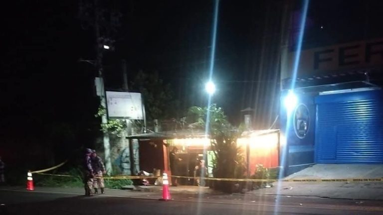 Ocho personas resultan heridas en ataque armado en una cervecería de Guazapa