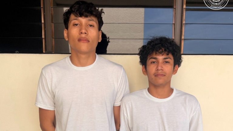 Dos sujetos continuarán en prisión provisional por presunta posesión de marihuana en San Salvador
