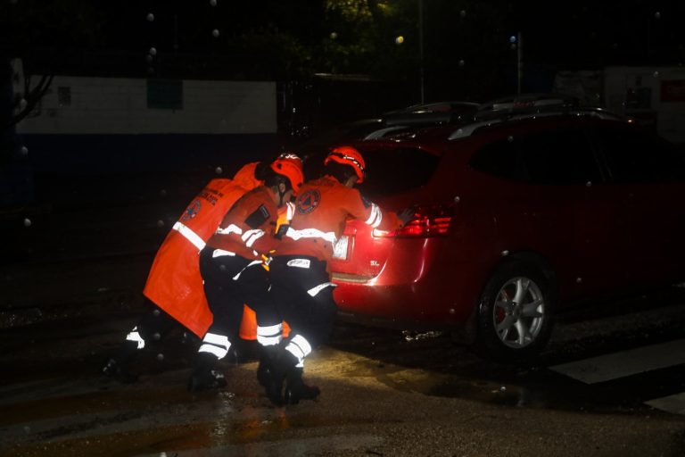 VMT recomienda revisar el estado mecánico de los vehículos para prevenir incidentes ante lluvias por tormenta Cristina