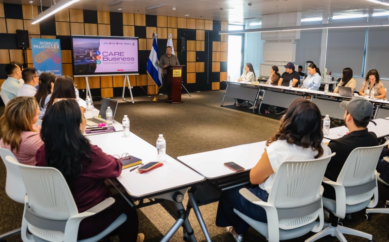 Validan herramienta para fortalecer la accesibilidad e inclusión en negocios del Centro Histórico de San Salvador