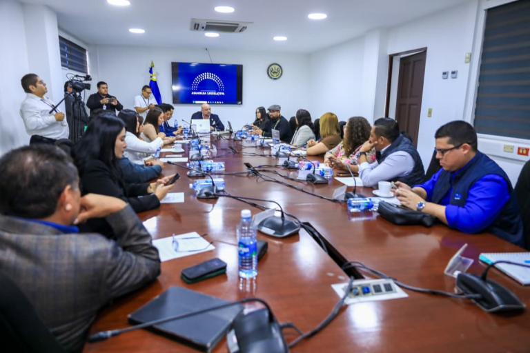 Diputados aprueban reforma que permitiría concluir hasta finales de 2026 el proceso de traslado entre CENDEPESCA y ASEA