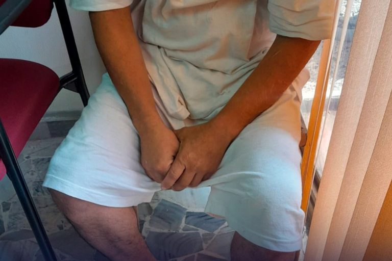 Sujeto que habría agredido a su pareja y a la hija de esta permanecerá detenido