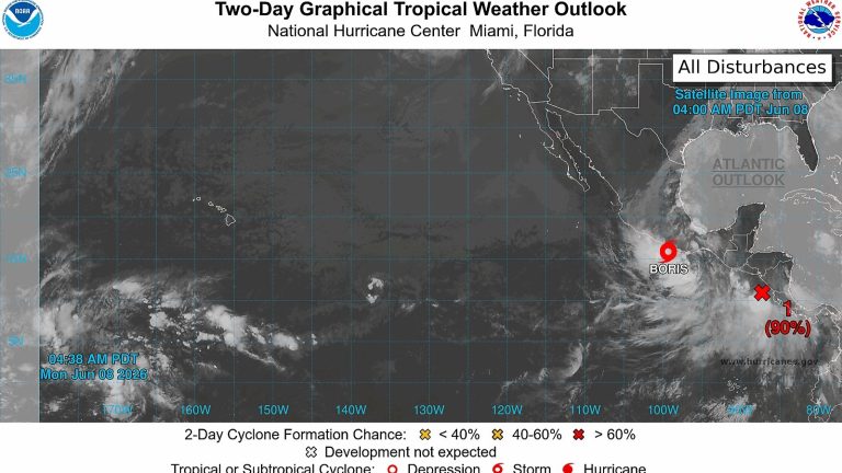 Medio Ambiente advierte lluvias tipo temporal por sistema con alta probabilidad de desarrollo ciclónico frente a Centroamérica
