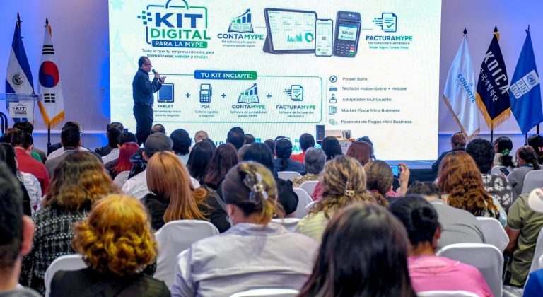 Entregan canastas digitales a 200 mype del sector turístico para impulsar su transformación digital