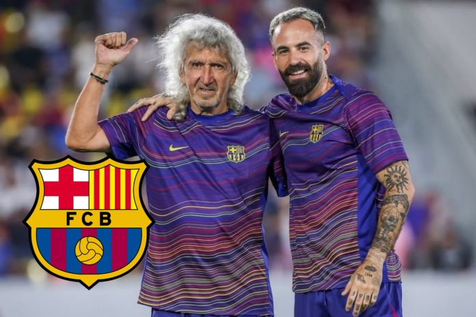 El Barça compartió imágenes del Clásico de Leyendas en El Salvador. Foto cortesía: Barça Legends.