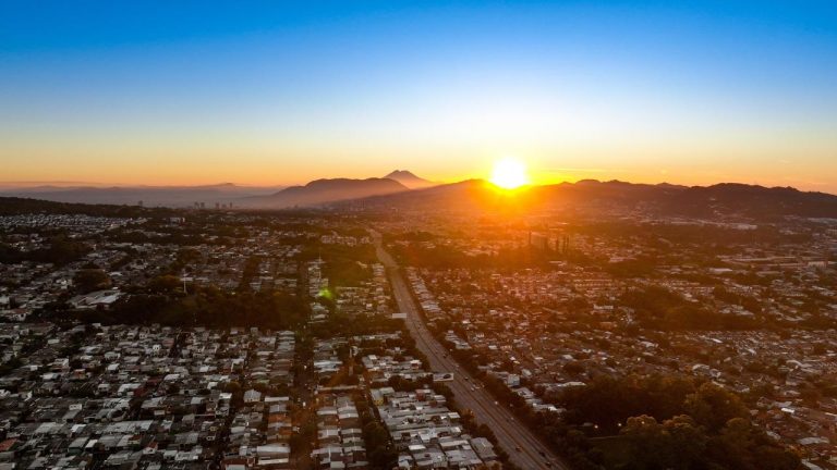 Más calor y menos lluvias marcarían los próximos meses; MARN advierte que El Niño podría alcanzar categoría “muy fuerte” entre 2026 y 2027