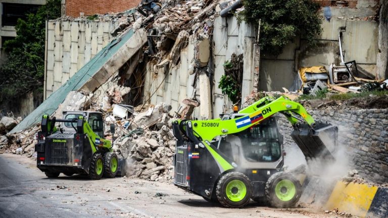 Grupo USAR El Salvador realiza remoción de escombros tras terremotos en Venezuela