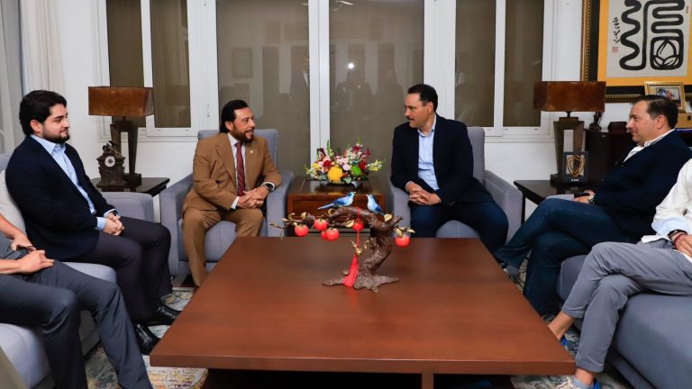 Vicepresidente Ulloa expone estrategia de seguridad a delegación de políticos mexicanos