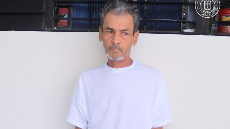 Envían a prisión provisional a hombre acusado de hurto agravado y portación ilegal de arma de fuego en San Salvador