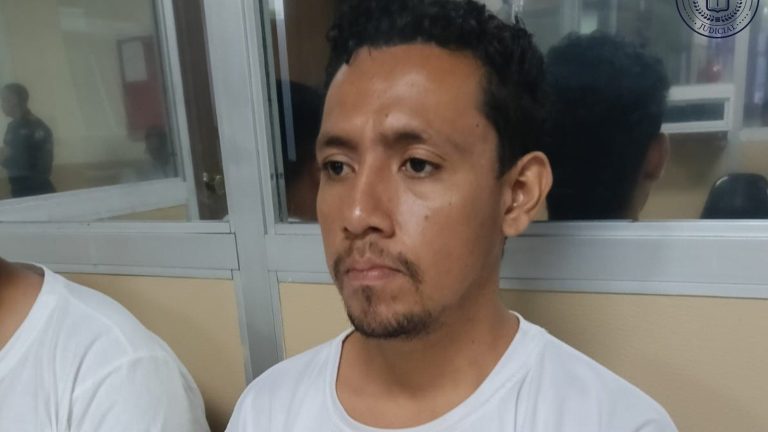 Decretan detención provisional para hombre acusado de incumplir medidas de protección en Santa Ana