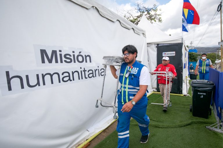 Misión humanitaria salvadoreña instala hospital de campaña en Venezuela con atención médica las 24 horas y servicio veterinario