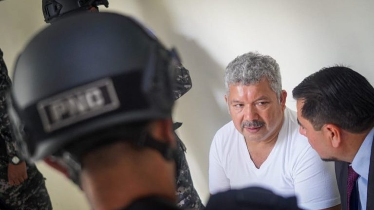 Instalan audiencia preliminar contra expresidente de BANDESAL acusado de presuntos actos de corrupción