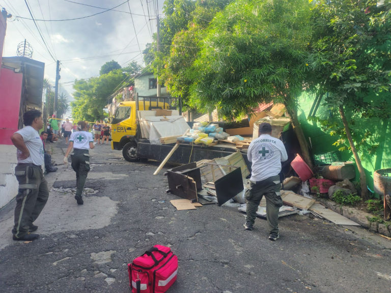Mujer muere tras ser impactada por un camión en Ciudad Delgado