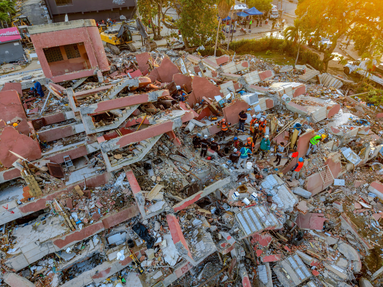 Misión humanitaria en Venezuela continúa labores de búsqueda tras sismos